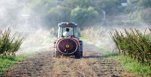 traktör arkası ilaçlama makinesi